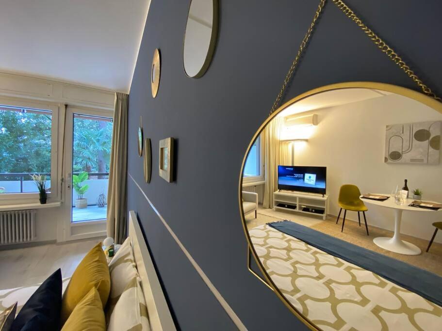 Luganersee, Pool, Strand, Parkplatz, Suite Bissone Luaran gambar