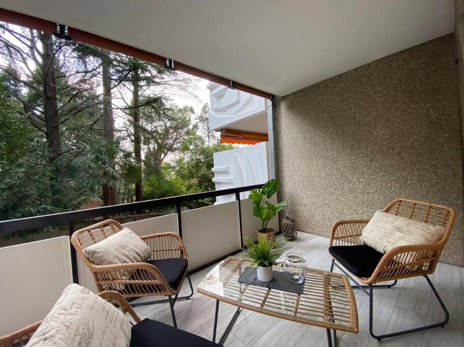 Luganersee, Pool, Strand, Parkplatz, Suite Bissone Luaran gambar